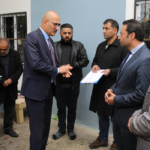 İpekyolu Kaymakamı Aydın'dan evi yanan aileye destek