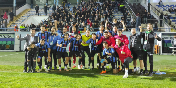 Karacabey Belediyespor namağlup ilerliyor