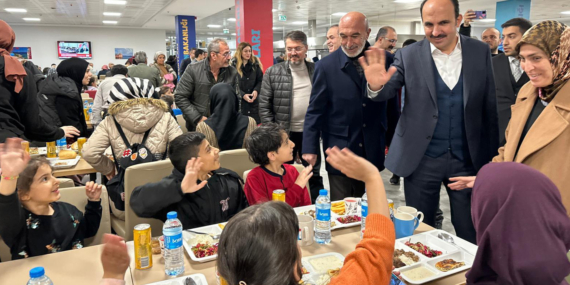 Konya’da afetzedelerin iftar bereketine ortak oldu
