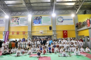 Kocasinan'da milli ve manevi değerlere bağlı sporcular yetişiyor