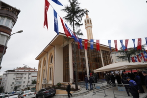 Üsküdar Gümüşsu Camii yeniden ibadete açıldı
