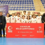 ipekyolu Belediyesi Kız Basketbol takımları şampiyon oldu