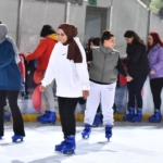 izmir'de kadınlar günü buz pistinde kutlandı