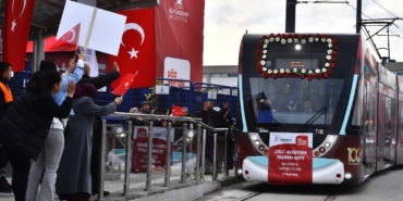 izmir'de tramvay hatları 33,6 kilometreye ulaştı