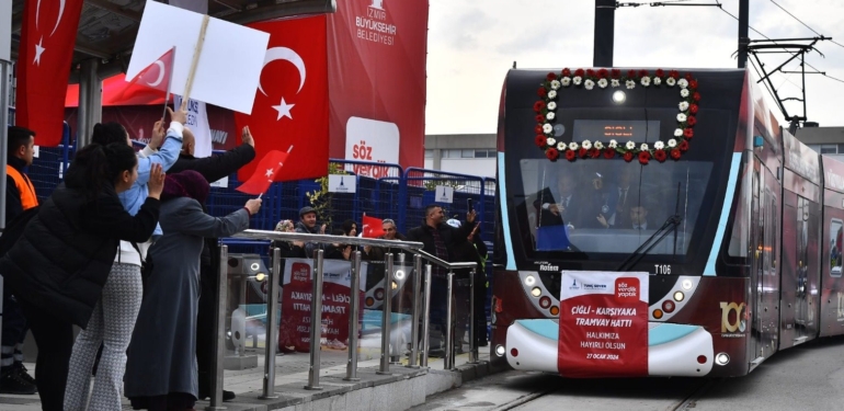 izmir'de tramvay hatları 33,6 kilometreye ulaştı