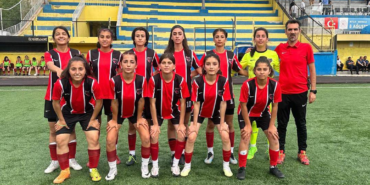 Van Büyükşehir Belediyesi Kadın Futbol Takımı çeyrek finalde